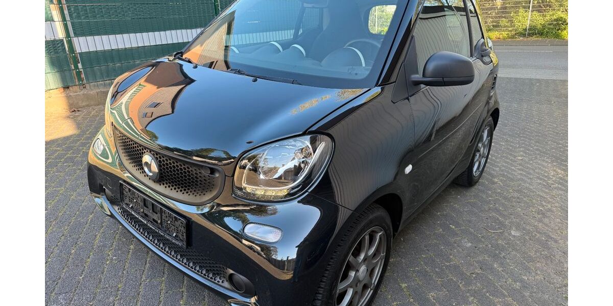 Smart ForTwo 64.290 km 8.250 &euro; Mülheim an der Ruhr 45476