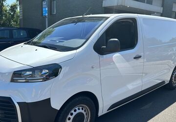 Toyota Proace Verso 19.000 km 23.880 &euro; Duisburg 47138