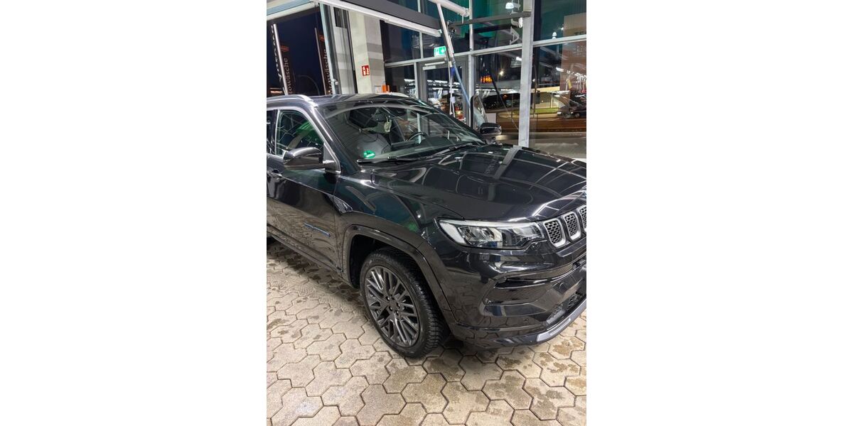 Jeep Compass 70.100 km 22.600 &euro; Mülheim an der Ruhr 45481