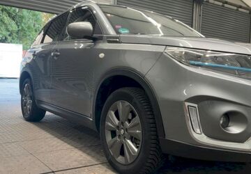 Suzuki Vitara 11.023 km 15.500 &euro; Ratingen 40880