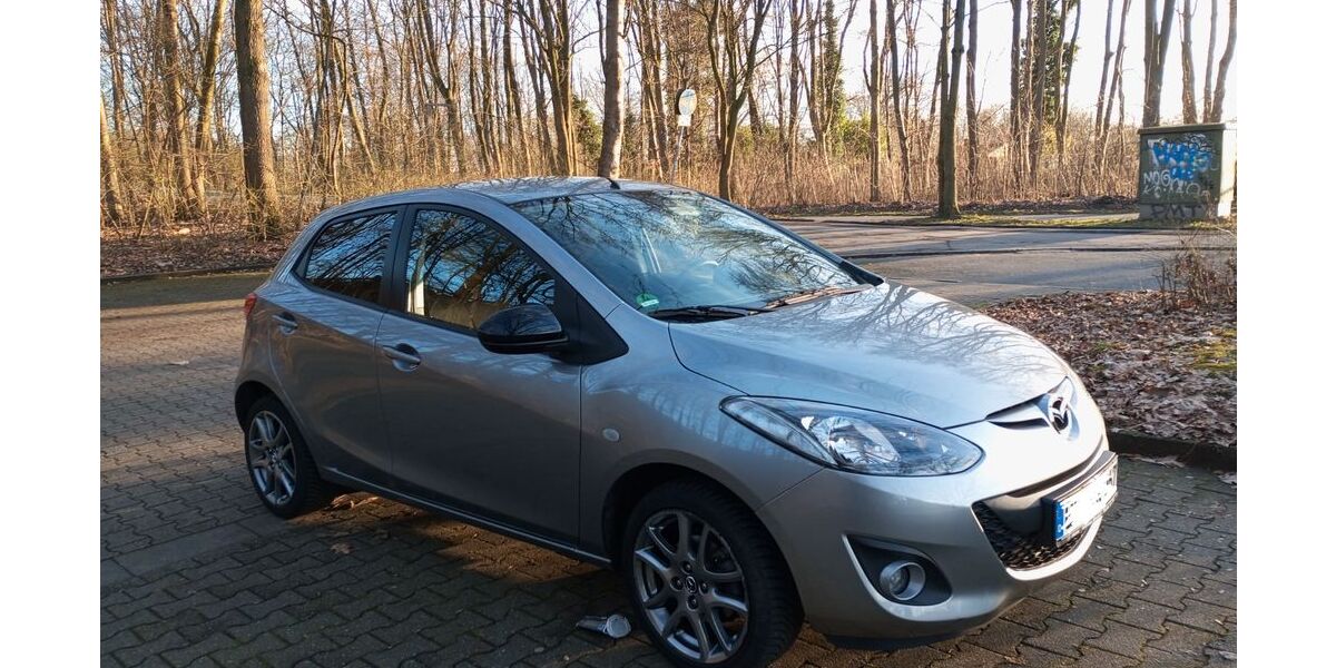 Mazda 2 24.000 km 7.100 &euro; Gelsenkirchen 45891