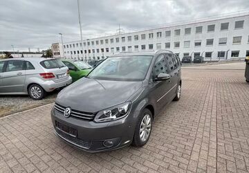 VW Touran 93.954 km 5.200 &euro; Gelsenkirchen 45884