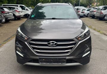 Hyundai TUCSON 122.000 km 12.799 &euro; Gelsenkirchen 45879