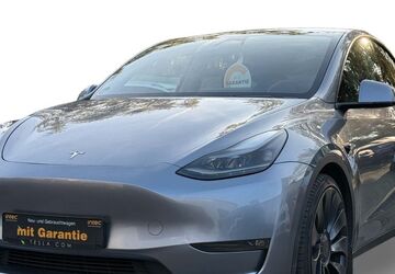 Tesla Model Y 50.750 km 40.480 &euro; Duisburg 47249