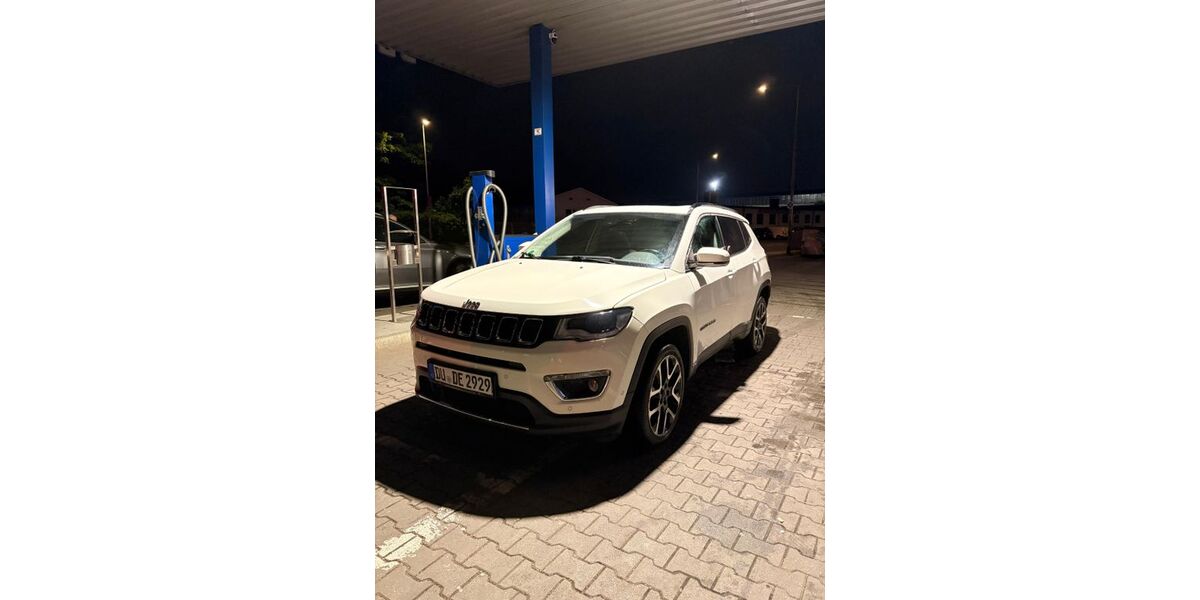 Jeep Compass 131.000 km 15.990 &euro; Duisburg 47137