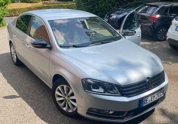 VW Passat 81.000 km 10.000 &euro; Wuppertal 42115