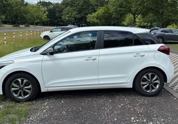 Hyundai i20 31.786 km 13.900 &euro; Gelsenkirchen 45894