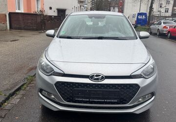 Hyundai i20 126.000 km 6.899 &euro; Gelsenkirchen 45879