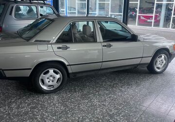 Mercedes-Benz 190 268.000 km 5.200 &euro; Gelsenkirchen 45892