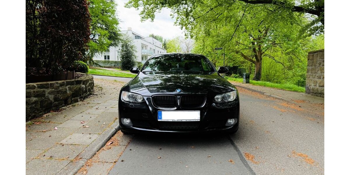BMW 330 215.000 km 12.900 &euro; Essen 45133