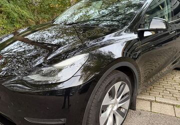 Tesla Model Y 219.567 km 25.200 &euro; Essen 45276