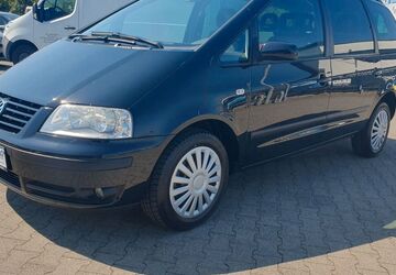 VW Sharan 99.748 km 8.999 &euro; Essen 45326