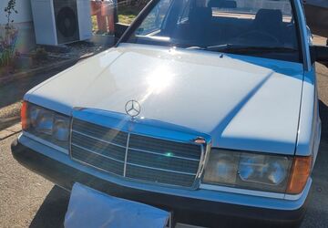 Mercedes-Benz 190 133.000 km 4.990 &euro; Dortmund 44309