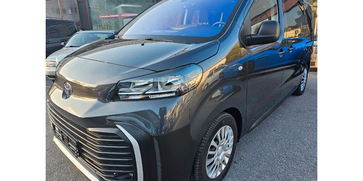 Toyota Proace (Verso) 14.300 km 44.900 &euro; Gelsenkirchen 45884