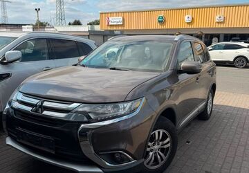 Mitsubishi Outlander 110.000 km 11.999 &euro; Dinslaken 46539