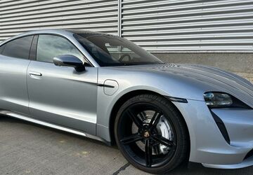 Porsche Taycan 89.570 km 68.900 &euro; Essen 45327